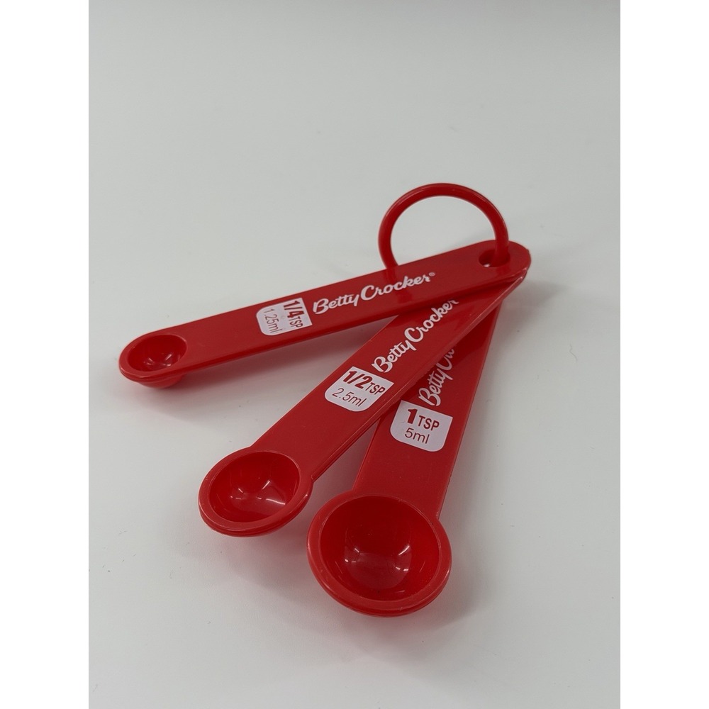 Betty Crocker Red measuring spoon set of 3 Plastic